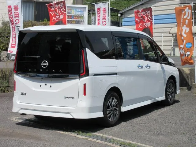 Nissan SERENA E-POWER HIGHWAY STAR V 2025 — миниатюра 2