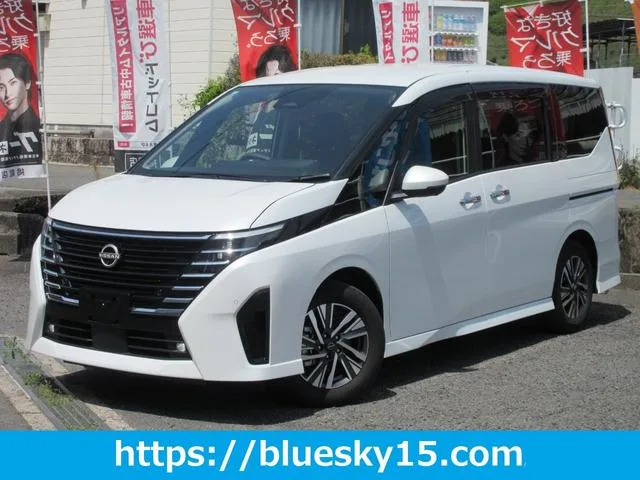 Nissan SERENA E-POWER HIGHWAY STAR V 2025 — фото 1, купить с доставкой в Москву