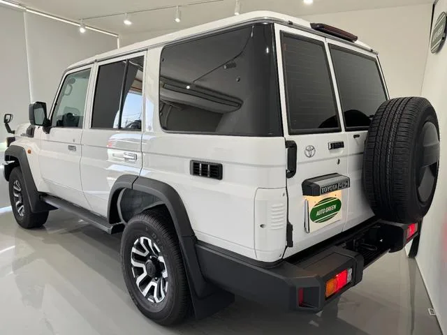 Toyota Landcruiser 70 AX 2024 — миниатюра 3