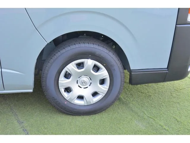 Toyota HIACE VAN 2025 — миниатюра 5