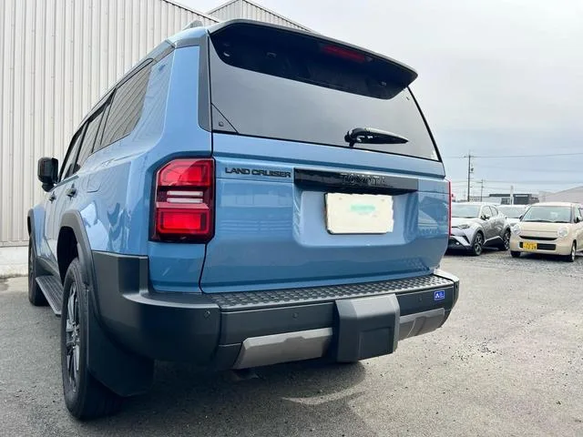 Toyota LAND CRUISER 250 ZX 2024 — миниатюра 4