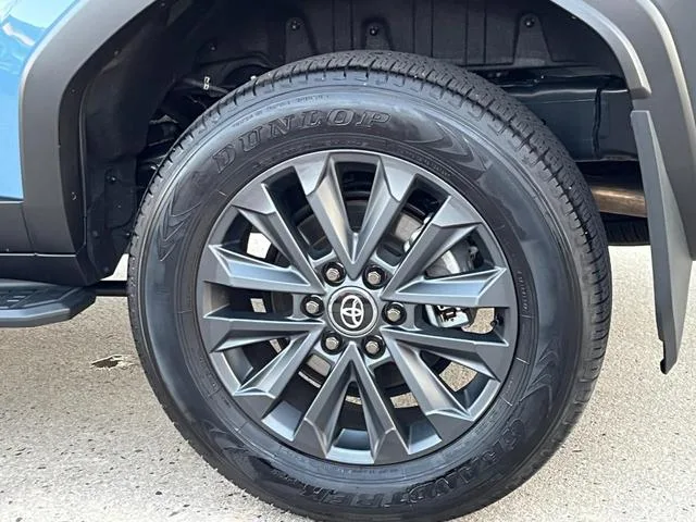 Toyota LAND CRUISER 250 ZX 2024 — миниатюра 5