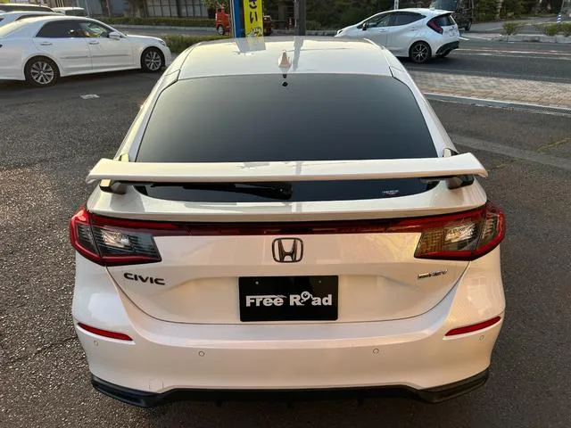 Honda CIVIC E:HEV 2022 — миниатюра 3