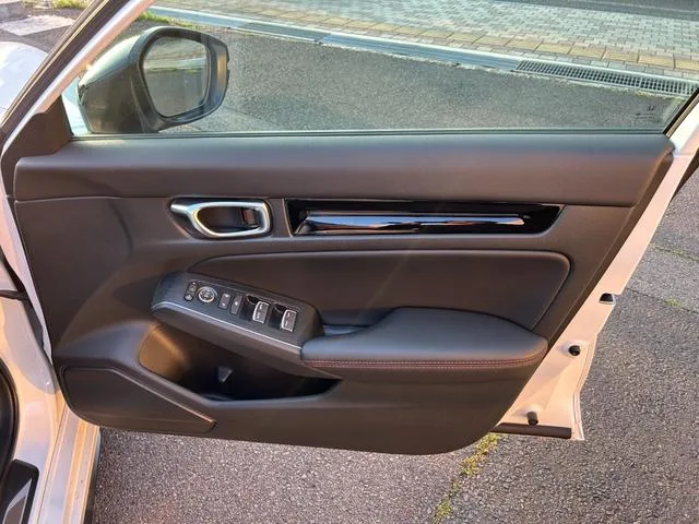 Honda CIVIC E:HEV 2022 — миниатюра 5
