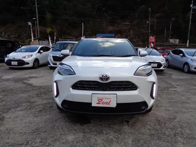 Toyota YARIS CROSS HYBRID Z 2025 — миниатюра 3