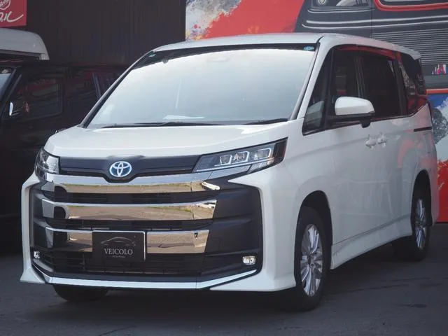 Toyota NOAH HYBRID S-Z 2022 — фото 1, купить с доставкой в Москву