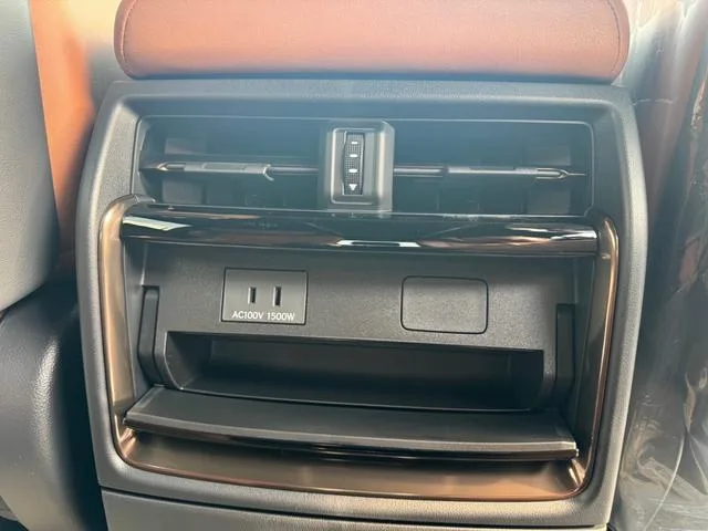Toyota VELLFIRE HYBRID Z PREMIER 2024 — миниатюра 3