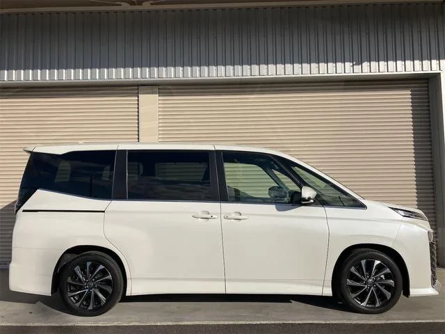 Toyota VOXY S-Z 2023 — миниатюра 5