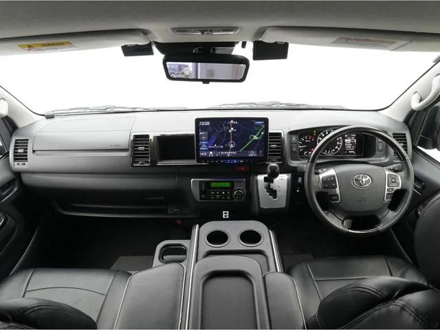 Toyota HIACE COMMUTER SUPER LONG GL TURBO 2023 — миниатюра 2