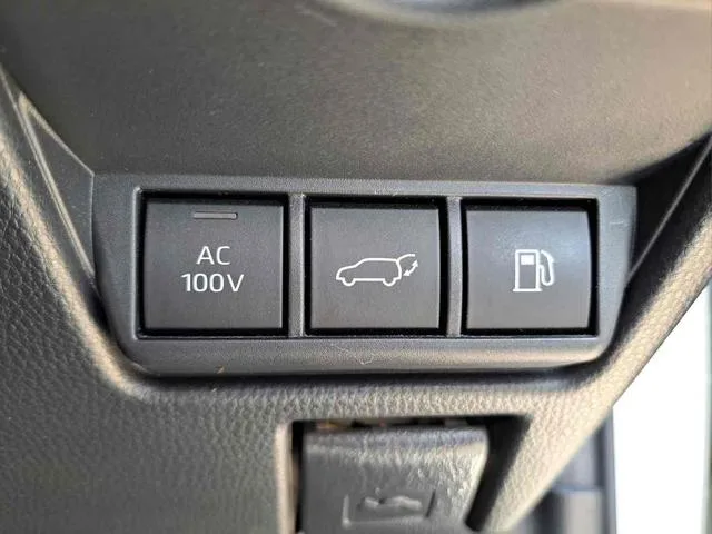 Toyota Prius Z 2023 — миниатюра 2