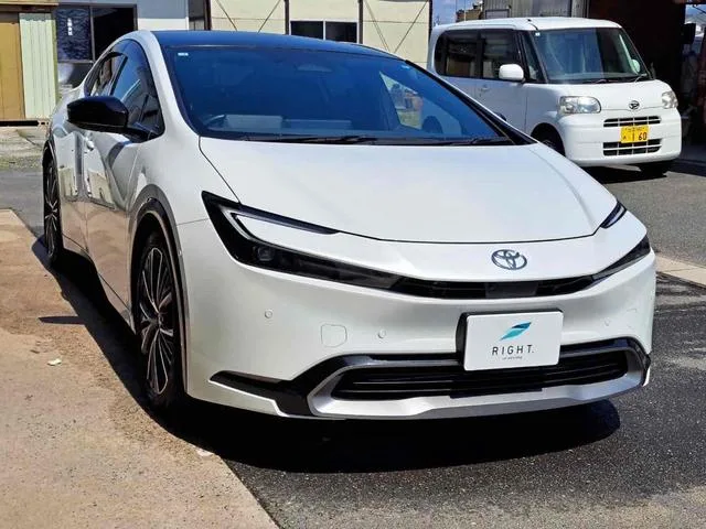 Toyota Prius Z 2023 — миниатюра 4