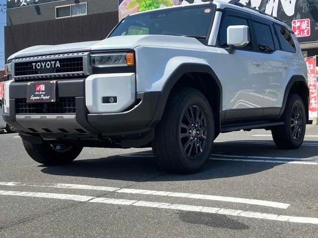 Toyota LAND CRUISER 250 VX 2025 — фото 1, купить с доставкой в Москву