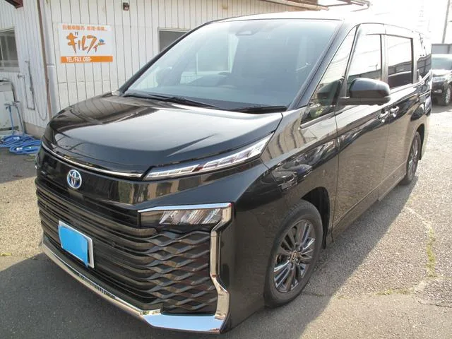 Toyota VOXY HYBRID S-G 2022 — фото 1, купить с доставкой в Москву