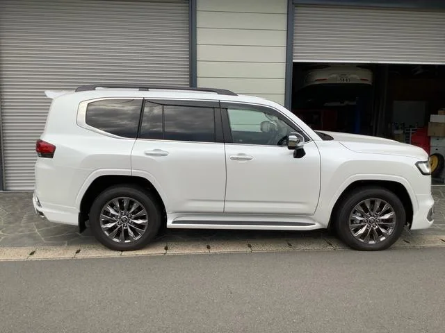 Toyota Land Cruiser ZX 2023 — миниатюра 3