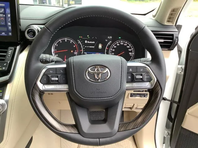 Toyota Land Cruiser ZX 2023 — миниатюра 5