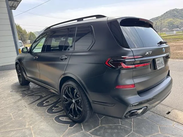 BMW X7 X DRIVE 40D BLACK-ALPHA 2025 — миниатюра 3