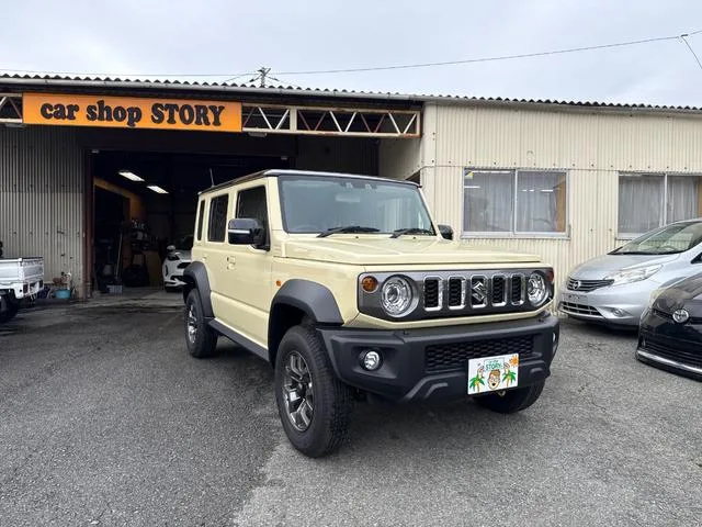 Suzuki JIMNY NOMADE FC 2025 — фото 1, купить с доставкой в Москву