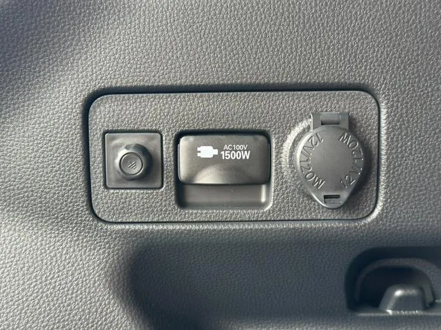 Toyota YARIS CROSS HYBRID Z ADVENTURE 2023 — миниатюра 5