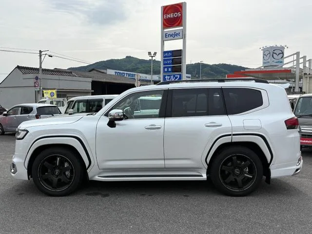 Toyota LAND CRUISER ZX 2024 — миниатюра 3