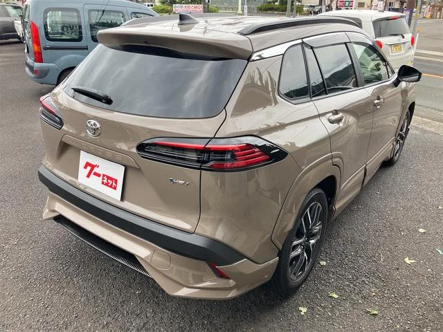 Toyota CorollaCross HYBRID Z 2025 — миниатюра 3
