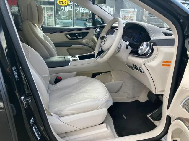 Mercedes-Benz EQS SUV EQS580 4MATIC SUV SPORT 2023 — миниатюра 4