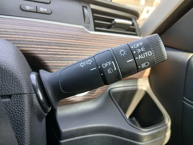Honda FREED HYBRID HYBRID CROSSTAR BLACK STYLE 2023 — миниатюра 3