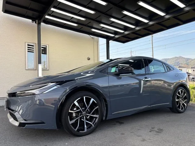 Toyota Prius Z 2023 — миниатюра 4