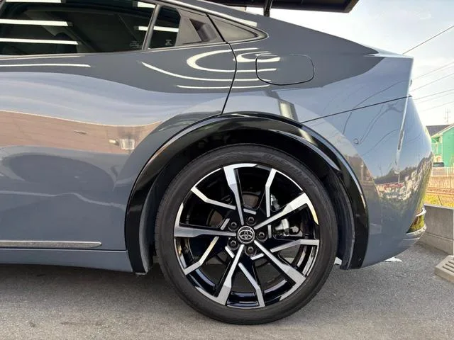 Toyota Prius Z 2023 — миниатюра 5