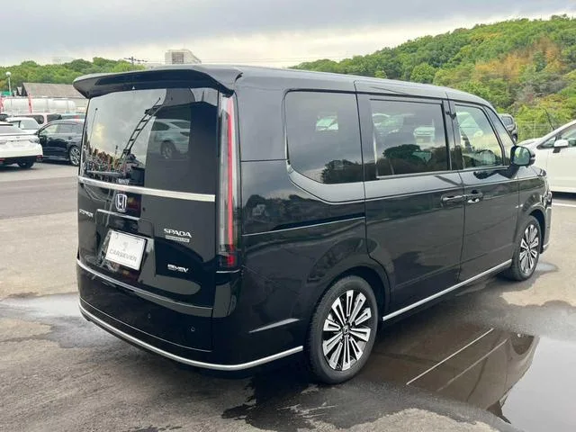 Honda STEPWAGON E:HEV SPADA PREMIUM LINE 2023 — миниатюра 2