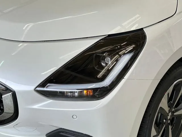 Suzuki SWIFT 2024 — миниатюра 5