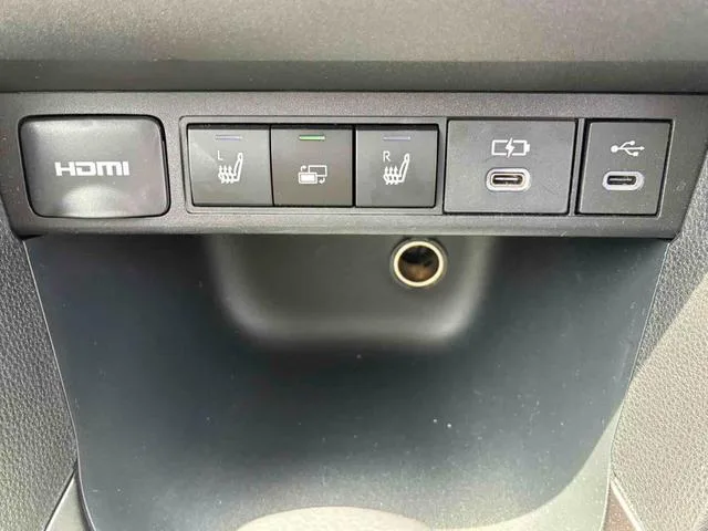 Toyota YARIS CROSS HYBRID Z 2025 — миниатюра 2