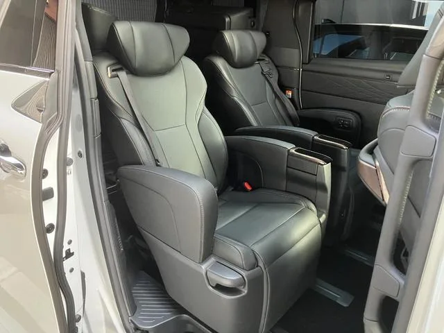 Toyota Alphard Z 2025 — миниатюра 3