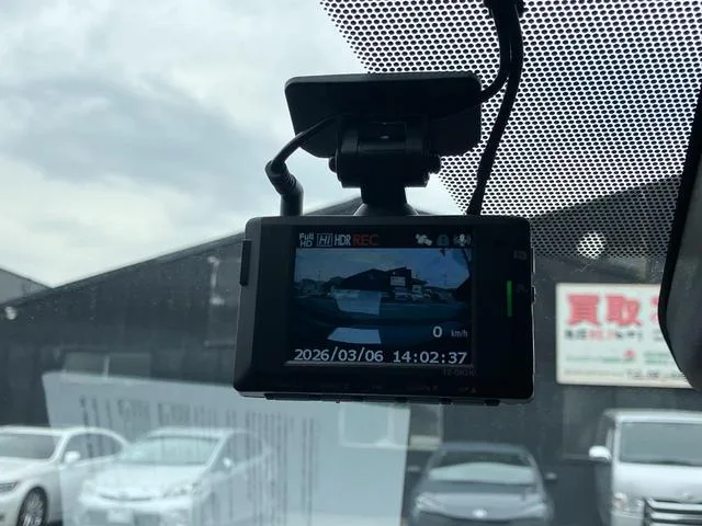 Toyota PRIUS Z 2023 — миниатюра 4