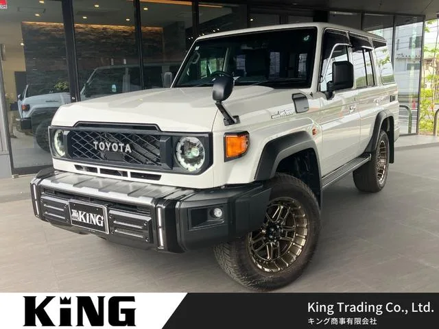 Toyota LAND CRUISER 70 AX 2024 — фото 1, купить с доставкой в Москву