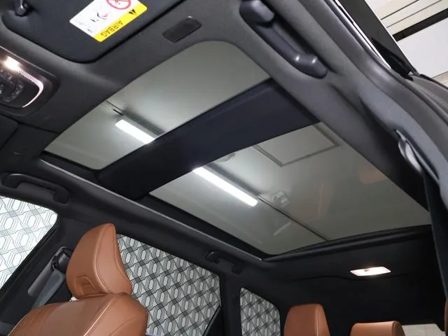Toyota CROWN ESTATE Z 2025 — миниатюра 2
