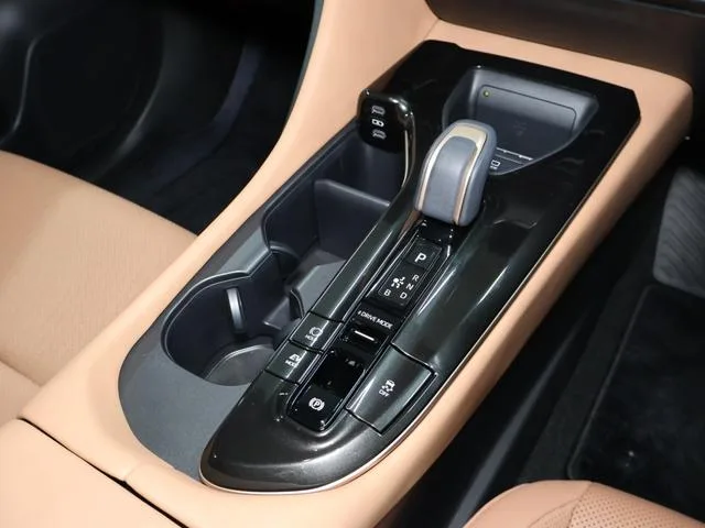 Toyota CROWN SPORT Z 2024 — миниатюра 4