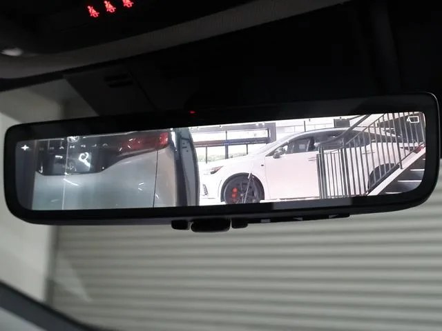 Toyota Prius Z 2024 — миниатюра 2