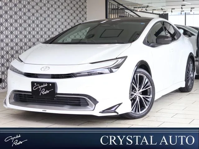 Toyota Prius Z 2023 — фото 1, купить с доставкой в Москву