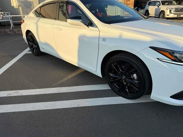 Lexus ES ES300H F SPORT 2022 — миниатюра 5