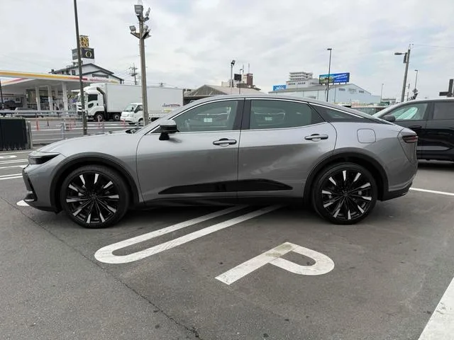Toyota CROWN CROSSOVER RS ADVANCED 2022 — миниатюра 4