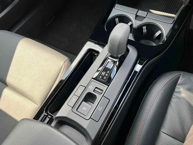 Toyota PRIUS Z 2023 — миниатюра 3