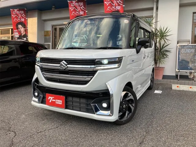 Suzuki SPACIA CUSTOM HYBRID XS 2023 — фото 1, купить с доставкой в Москву