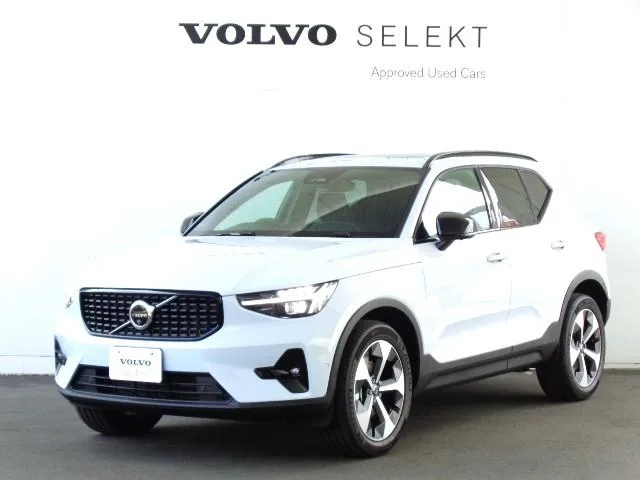 Volvo XC40 ULTRA B4 AWD DARK EDITION 2024 — фото 1, купить с доставкой в Москву