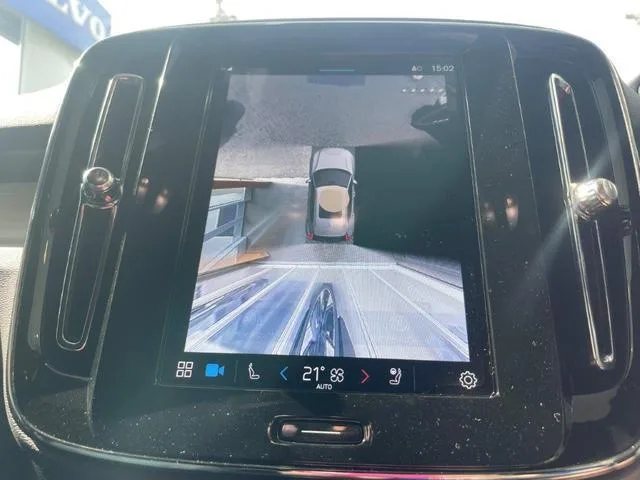 Volvo XC40 PLUS B3 2025 — миниатюра 5
