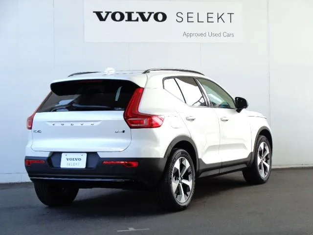 Volvo XC40 ULTRA B4 AWD DARK EDITION 2025 — миниатюра 2