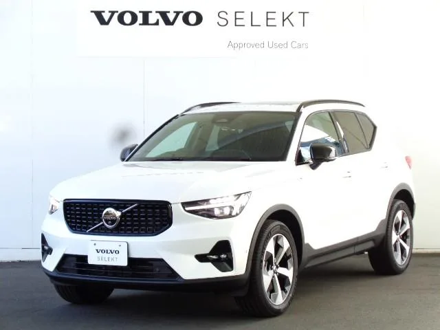 Volvo XC40 ULTRA B4 AWD DARK EDITION 2025 — фото 1, купить с доставкой в Москву