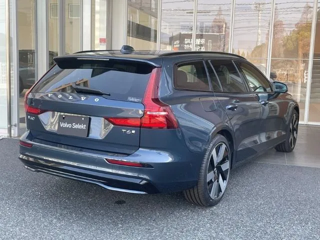 Volvo V60 ULTRA T6 AWD PLUGIN HYBRID 2025 — миниатюра 2