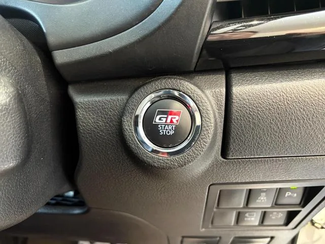 Toyota HILUX Z GR SPORT 2022 — миниатюра 5