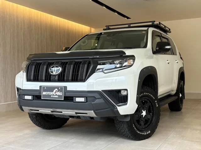 Toyota Land Cruiser Prado TX L PACKAGE MATT BLACK EDITION 2023 — фото 1, купить с доставкой в Москву