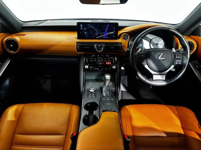 Lexus IS IS300H VERSION L 2023 — миниатюра 5